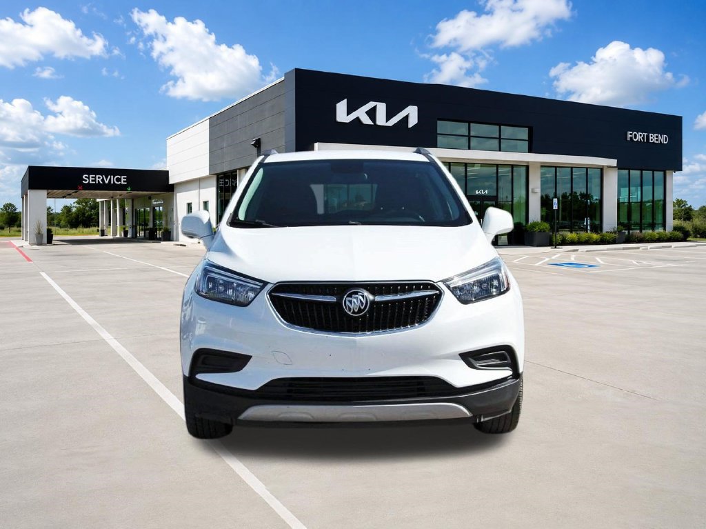 Used 2021 Buick Encore Preferred FWD image 2