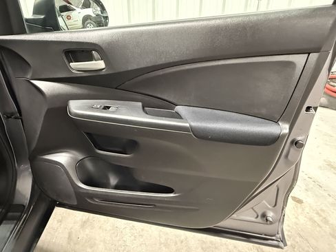 Used 2016 Honda CR-V LX image 15