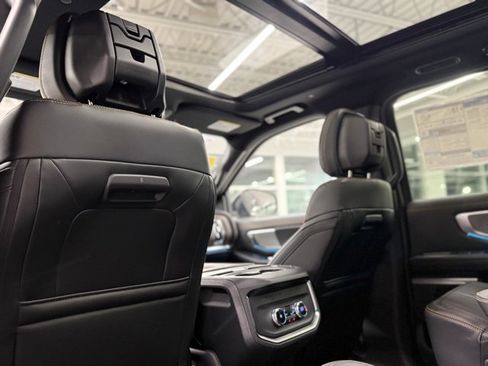 New 2026 Ford Expedition Tremor image 34