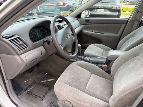 Used 2002 Toyota Camry LE FWD image 17