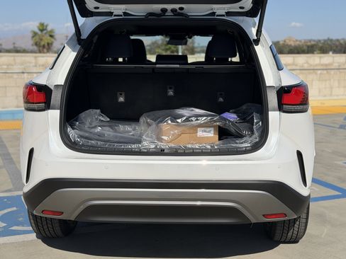 New 2026 Lexus RX 450h AWD image 12