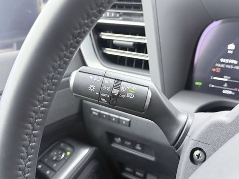 Used 2025 Lexus GX 550 image 79