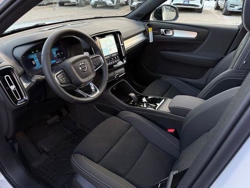 New 2026 Volvo XC40 B5 Ultra w/ Climate Package image 15