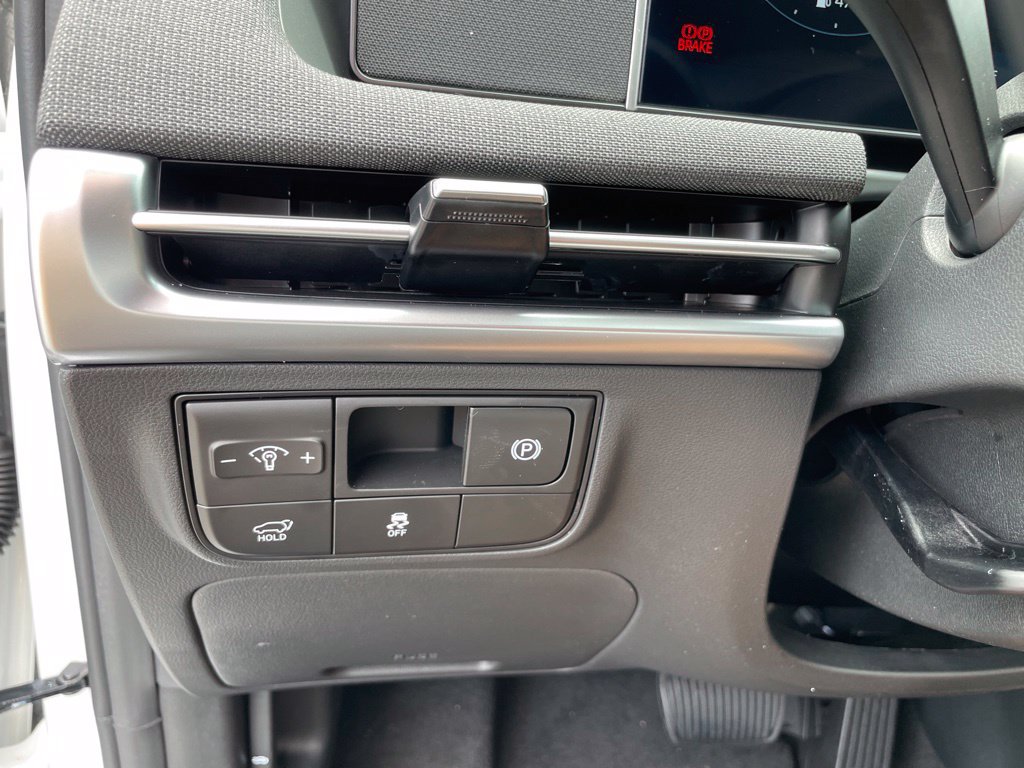 New 2026 Hyundai Tucson Limited FWD image 16