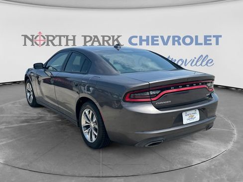 Used 2016 Dodge Charger SXT w/ Plus Group RWD image 5