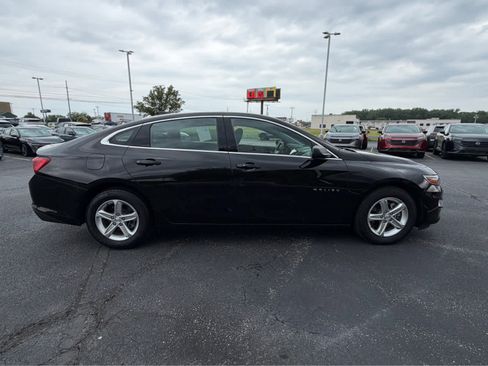 Used 2022 Chevrolet Malibu LS FWD image 9