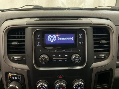 Used 2015 RAM 1500 Express AWD/4WD image 18