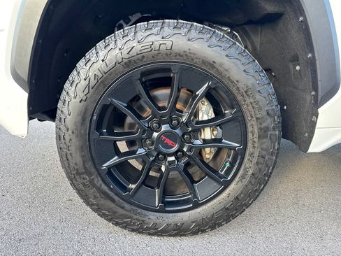 Used 2023 Toyota Tundra SR5 w/ SR5 Convenience Package AWD/4WD image 27