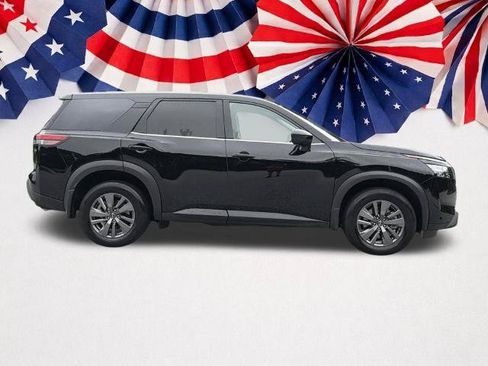 Certified 2025 Nissan Pathfinder S AWD/4WD image 27