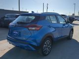 Used 2023 Nissan Kicks SV image 3