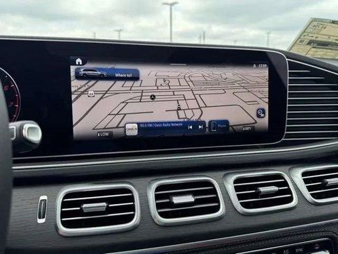 New 2025 Mercedes-Benz GLS 450 4MATIC image 17