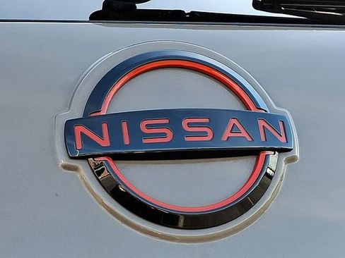 Used 2025 Nissan Rogue SV AWD/4WD image 31