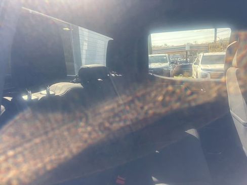 Used 2023 Chevrolet Silverado 1500 LT image 15