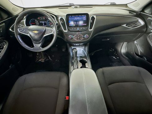 Used 2020 Chevrolet Malibu LT FWD image 26