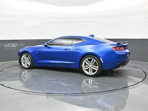 Used 2018 Chevrolet Camaro SS RWD image 4