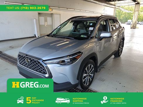 Used 2023 Toyota Corolla Cross XLE w/ Convenience Package AWD/4WD image 1