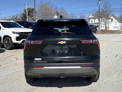 Used 2026 Chevrolet Equinox LT w/ Convenience Package II image 8