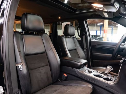 Used 2020 Jeep Grand Cherokee Laredo w/ Quick Order Package 2BN North AWD/4WD image 31