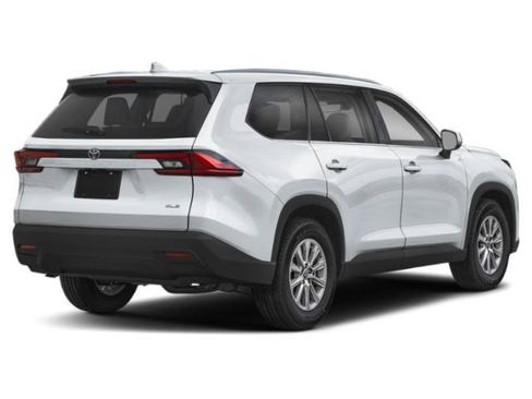 Used 2024 Toyota Grand Highlander AWD image 2