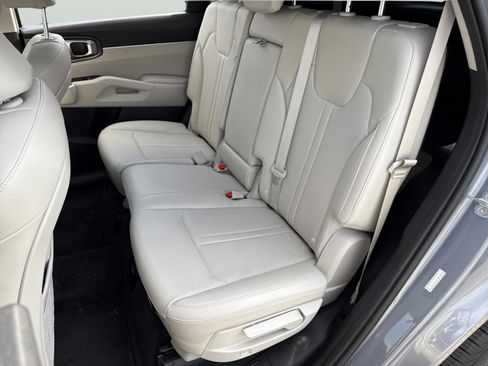 Certified 2022 Kia Sorento S image 20