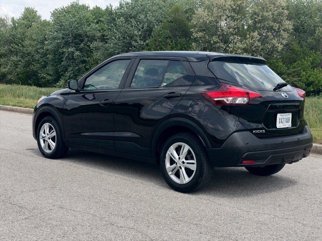 Used 2020 Nissan Kicks S FWD image 33