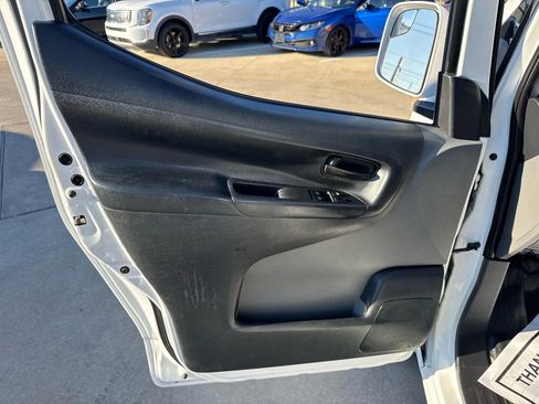 Used 2015 Chevrolet City Express LT w/ Technology Package image 21