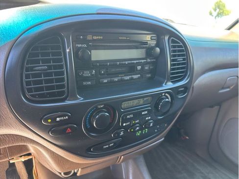 Used 2004 Toyota Sequoia SR5 RWD image 23