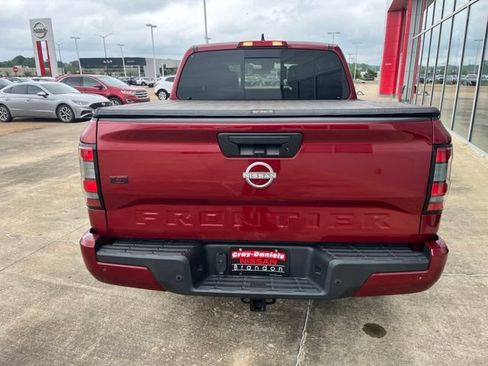 Certified 2025 Nissan Frontier SV w/ SV Convenience Package RWD image 3