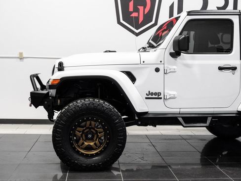 Used 2021 Jeep Wrangler Sport image 17