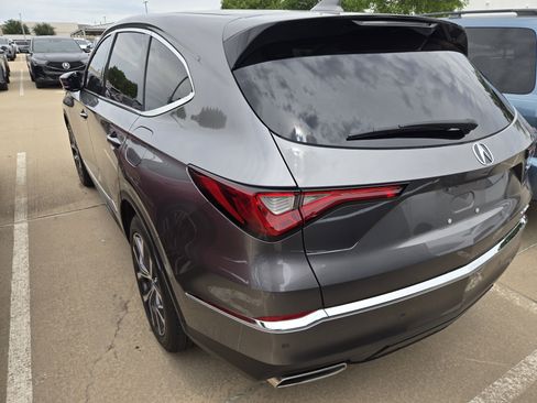 Used 2024 Acura MDX SH-AWD w/ Technology Package image 4
