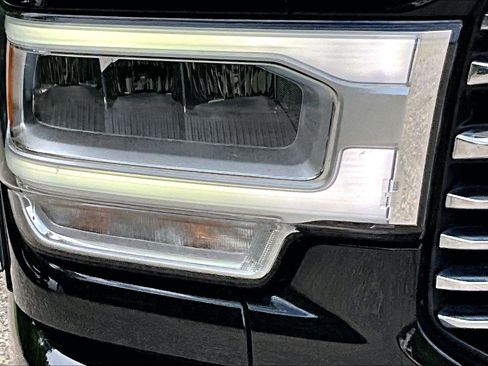 Used 2022 RAM 2500 Laramie AWD/4WD image 30