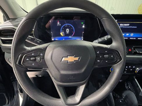 Used 2024 Chevrolet TrailBlazer LT w/ Driver Confidence Package FWD image 33