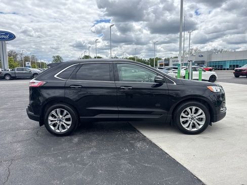 Used 2020 Ford Edge Titanium w/ Class II Trailer Tow Package AWD/4WD image 6