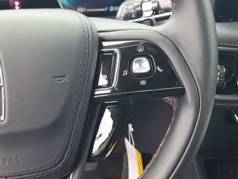 New 2026 Lincoln Aviator Reserve AWD/4WD image 17