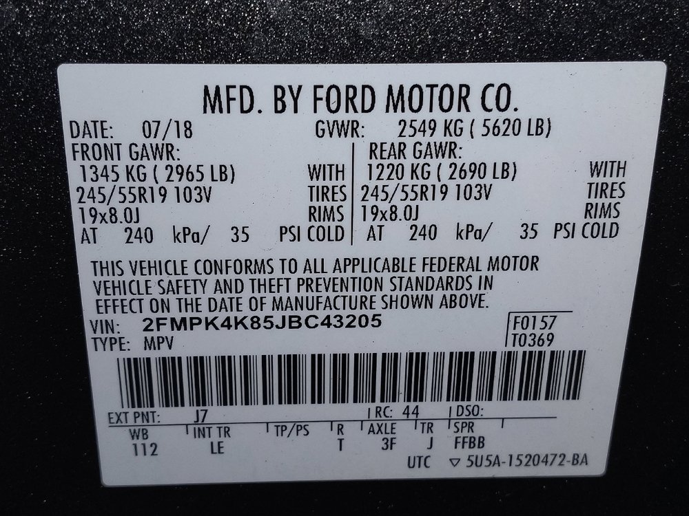 Used 2018 Ford Edge Titanium w/ Cold Weather Package AWD/4WD image 33