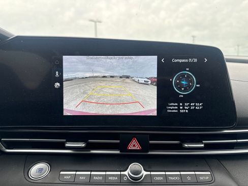 Used 2025 Hyundai Elantra Limited FWD image 42