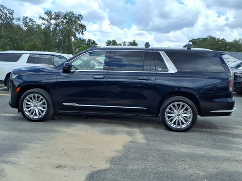 Used 2021 Cadillac Escalade ESV Premium Luxury w/ Performance Package AWD/4WD image 4
