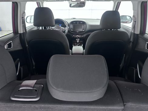 Used 2024 Kia Soul LX w/ Option Group 015 FWD image 27