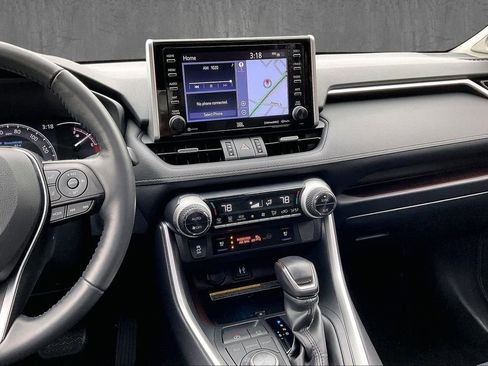 Used 2019 Toyota RAV4 Limited w/ Advanced Technology Package AWD/4WD image 9