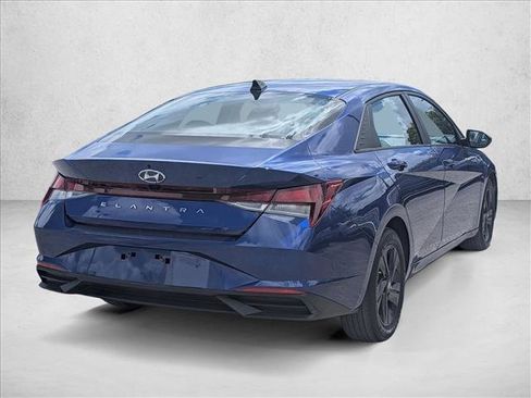 Used 2022 Hyundai Elantra SEL image 5