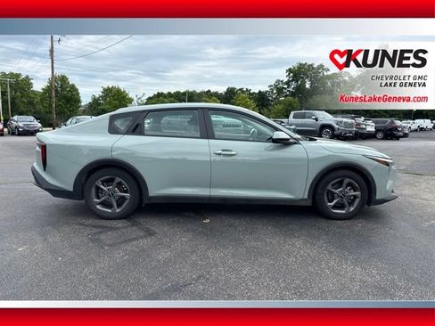 Used 2025 Kia K4 FWD image 3