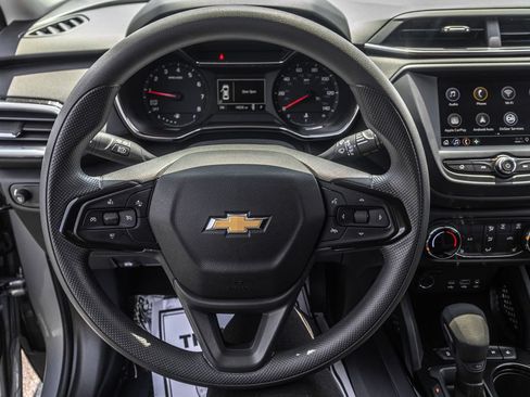 Used 2023 Chevrolet TrailBlazer LT FWD image 22