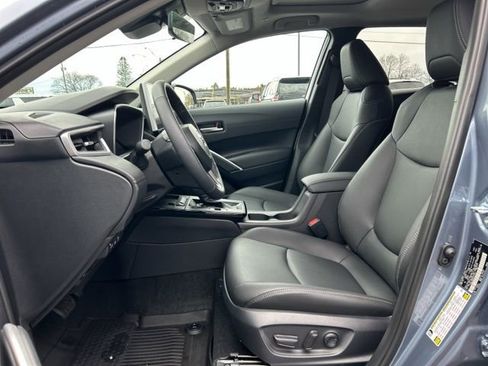 Used 2026 Toyota Corolla Cross XLE w/ Convenience Package image 32