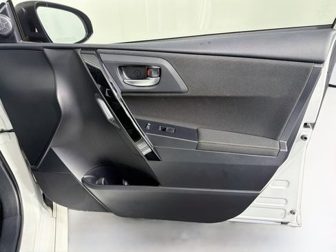 Used 2018 Toyota Corolla iM FWD image 30