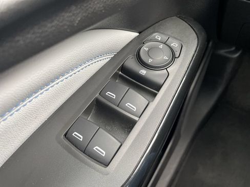 Used 2025 Chevrolet Trax LT w/ LT Convenience Package FWD image 26