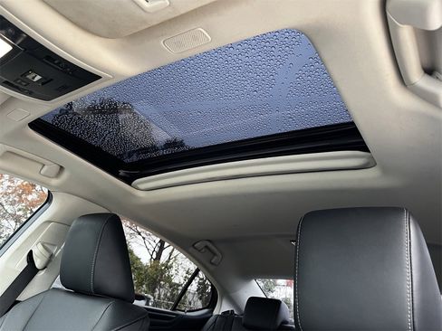 Used 2023 Lexus ES 300h w/ Premium Package image 22