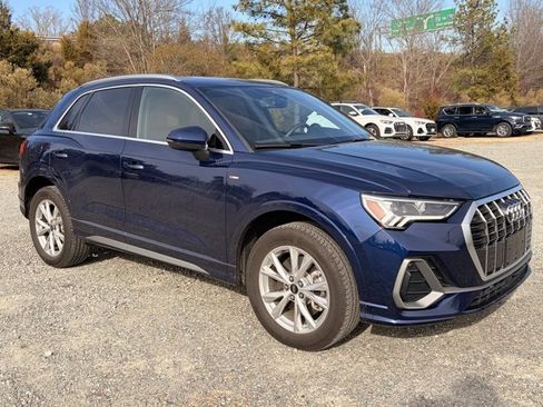 Certified 2025 Audi Q3 2.0T Premium Plus image 3