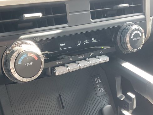 Used 2025 Toyota Tacoma SR5 RWD image 30