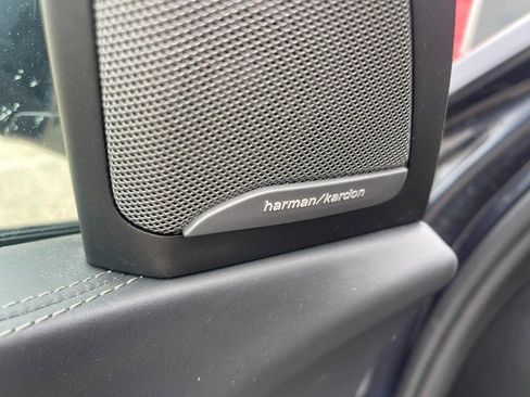 Used 2022 BMW X7 M50i w/ Luxury Seating Package image 35