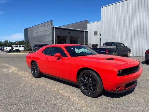 Used 2023 Dodge Challenger SXT w/ Blacktop Package RWD image 4